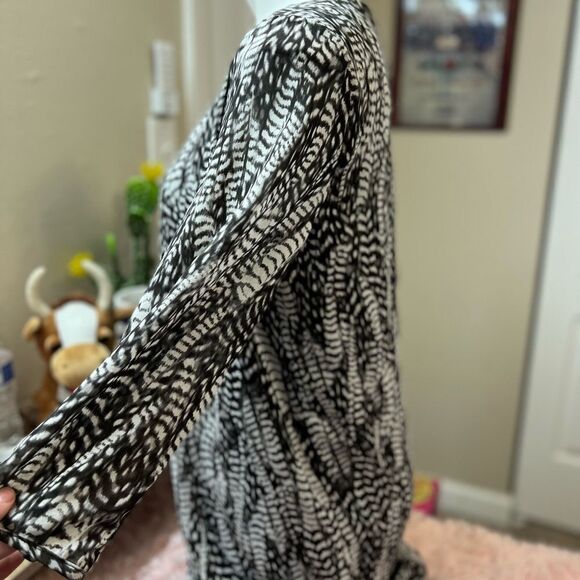 Dress - Picture 4 of 8